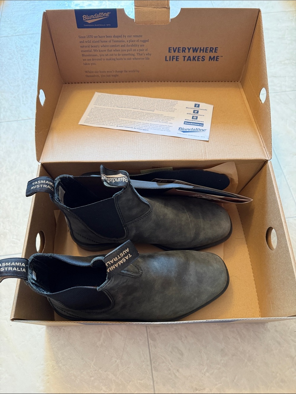 Blundstone Rustic Black Chisel Toe Brand New in box
